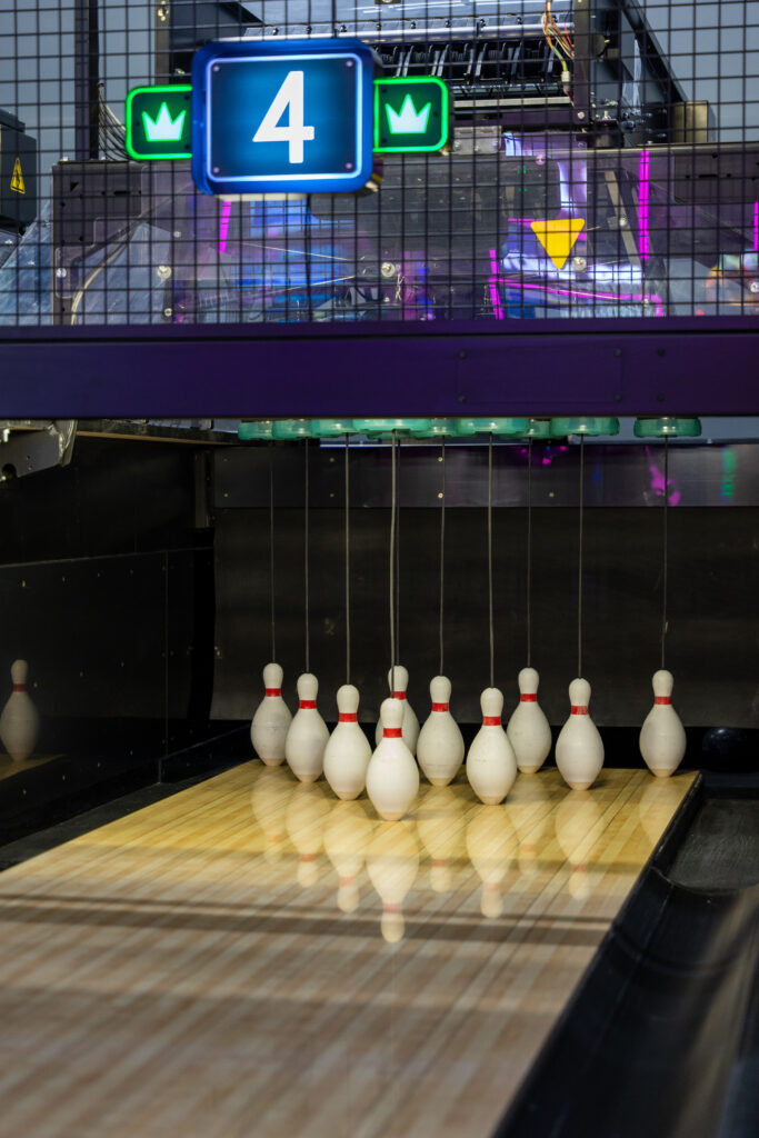 Indoor activities and party space close to Markham with food and games
