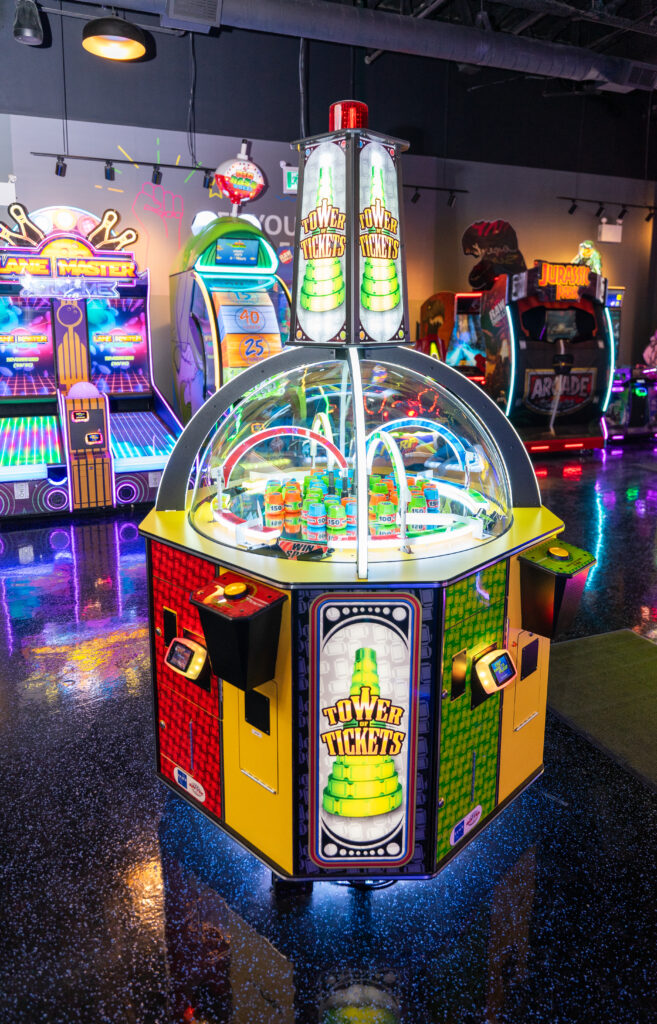 Bowling lanes and VR gaming available near North York at The Play Scape